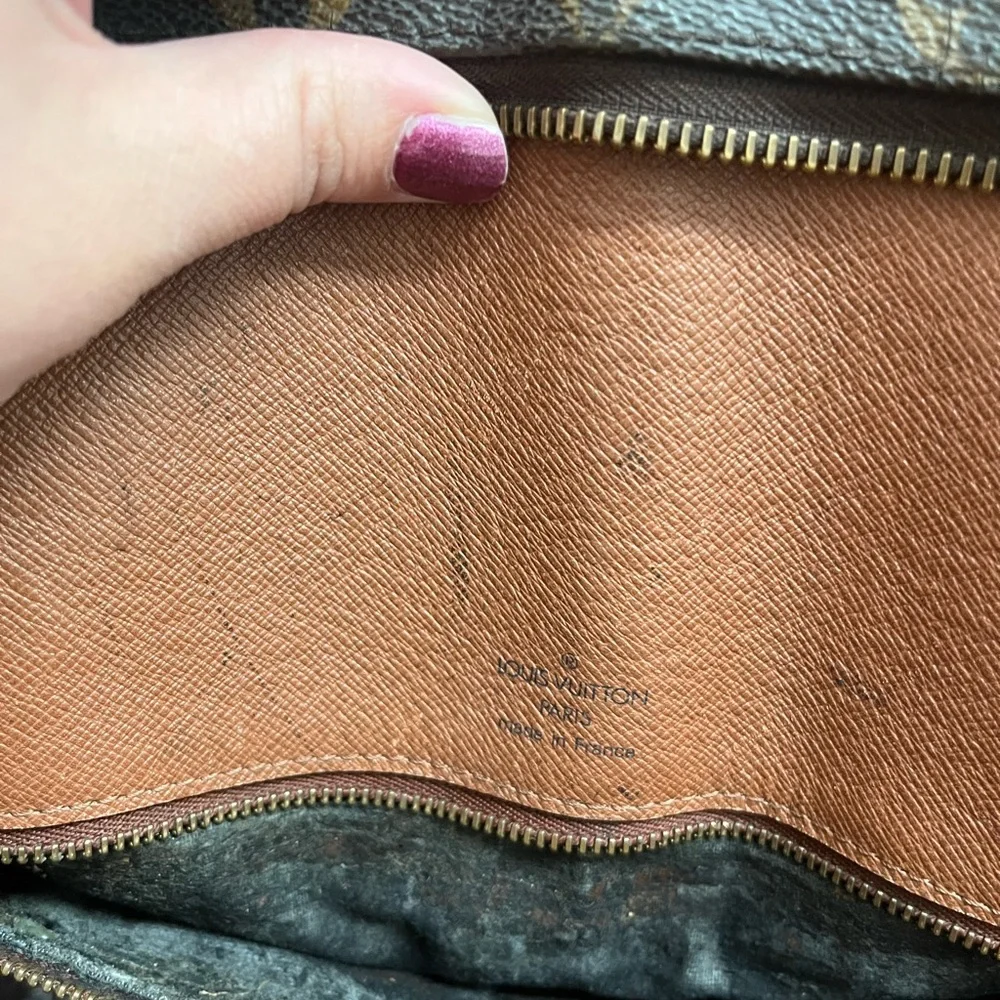 Authentic Louis Vuitton Monogram Babylone Purse - Picture 6 of 11